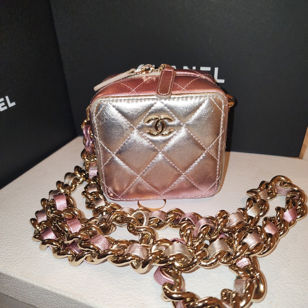 Coco Punk Cube Clutch w/ Chain